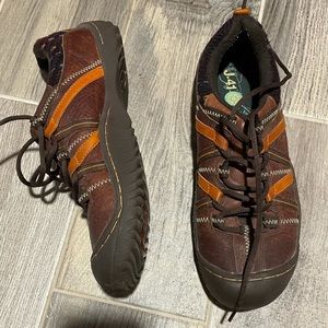 Nice trail shoe or casual sneaker shoe.